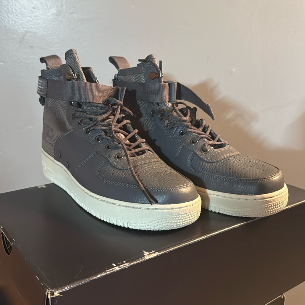 Mid Air Force ones
